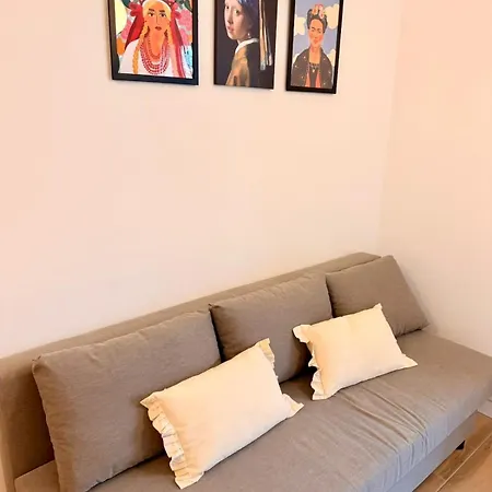 New Two-room Apartment, Center, Sleeps 4, Balcony * 格勒诺布尔